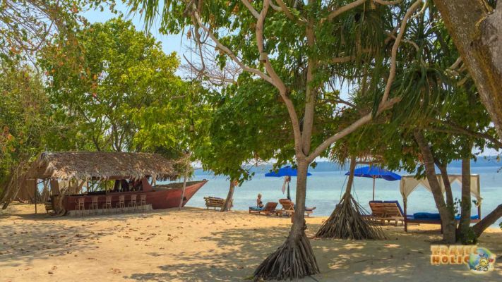 Une autre vue de la plage du Siladen Resort & Spa